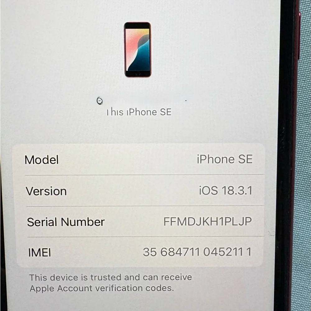 Apple iPhone SE, 64 GB RED, cell phone - Picture 9 of 12